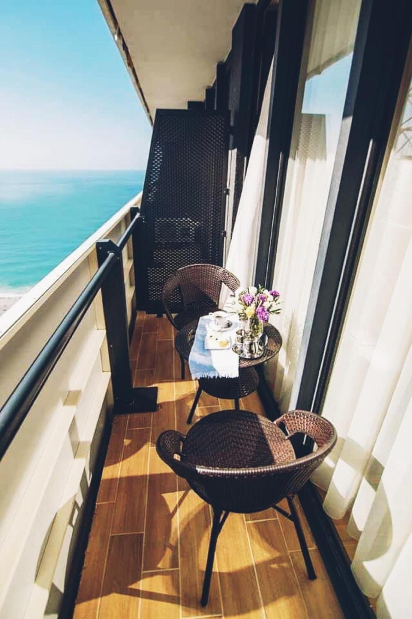 Orbi City-Sea View Aparthotel Batumi Exterior foto